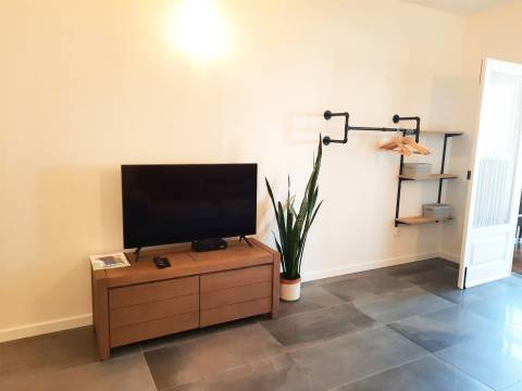 Apartamento T1 em Santa Eulália a 500 metros da praia.