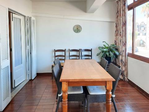 Apartamento T1 em Santa Eulália a 500 metros da praia.