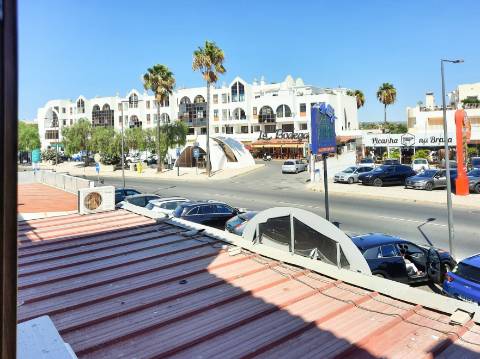 Apartamento T1 em Santa Eulália a 500 metros da praia.