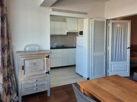 Apartamento T1 em Santa Eulália a 500 metros da praia.