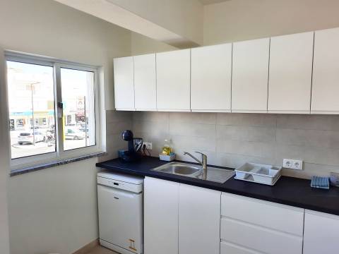 Apartamento T1 em Santa Eulália a 500 metros da praia.