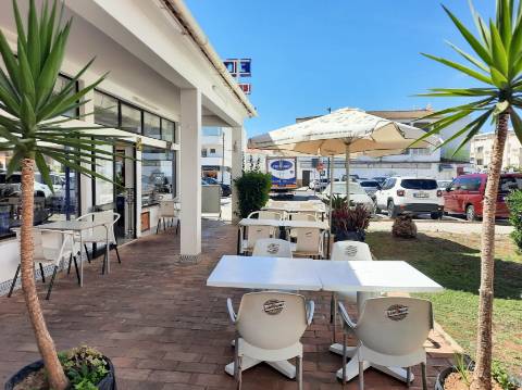 Oportunidade - Restaurante à Venda em Santa Eulália.