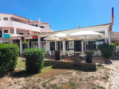 Oportunidade - Restaurante à Venda em Santa Eulália.