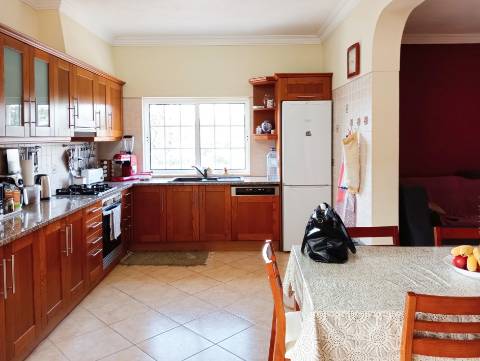 Villa privada nas Semarias - Galé , com 2.000 m2 de terreno