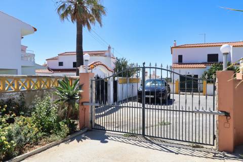 Villa privada nas Semarias - Galé , com 2.000 m2 de terreno