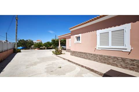 Villa privada nas Semarias - Galé , com 2.000 m2 de terreno