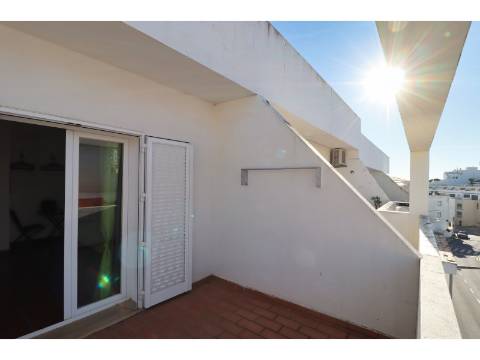 Apartamento em Olhos de Agua a poucos metros da praia