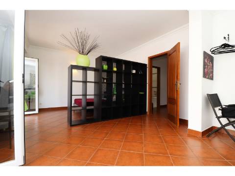 Apartamento em Olhos de Agua a poucos metros da praia