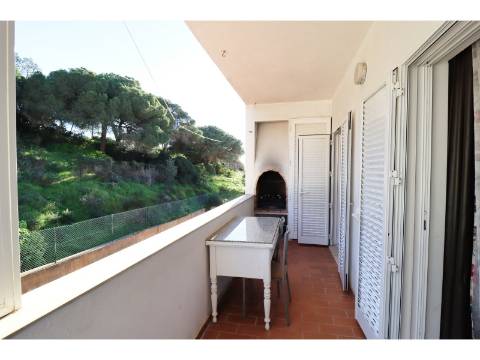 Apartamento em Olhos de Agua a poucos metros da praia