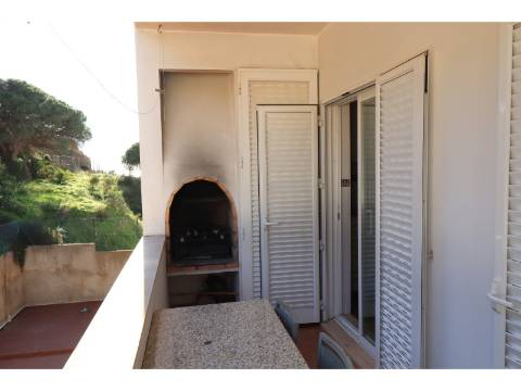 Apartamento em Olhos de Agua a poucos metros da praia