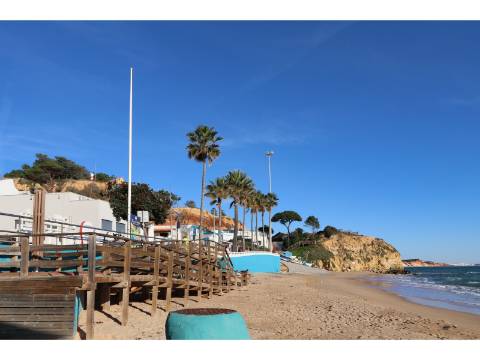 Apartamento em Olhos de Agua a poucos metros da praia