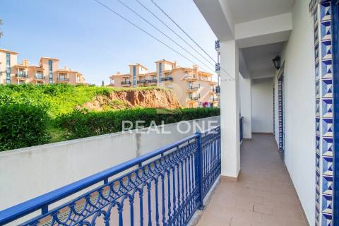 Apartamento com vista mar na praia da oura