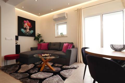 Moradia Remodelada  próxima das Praias dos Salgados e Galé