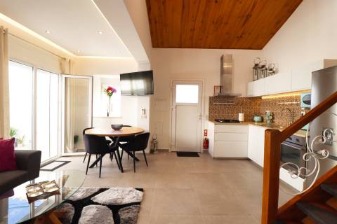 Moradia Remodelada  próxima das Praias dos Salgados e Galé