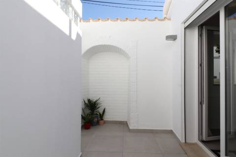 Moradia Remodelada  próxima das Praias dos Salgados e Galé