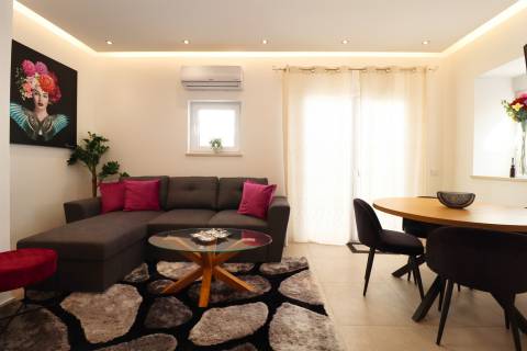 Moradia Remodelada  próxima das Praias dos Salgados e Galé