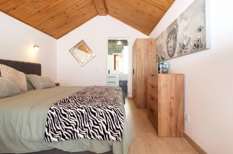 Moradia Remodelada  próxima das Praias dos Salgados e Galé