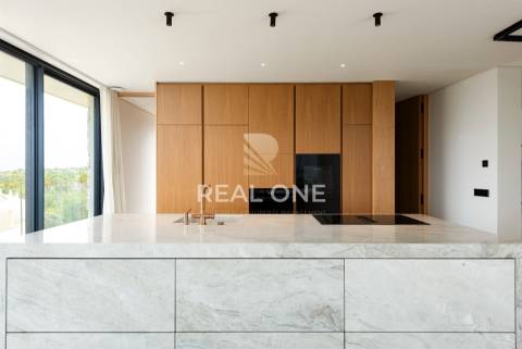 Vila de Luxo com Piscina Infinita e Incrível Vista-Mar