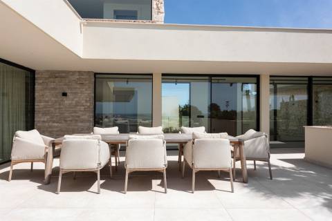 Vila de Luxo com Piscina Infinita e Incrível Vista-Mar