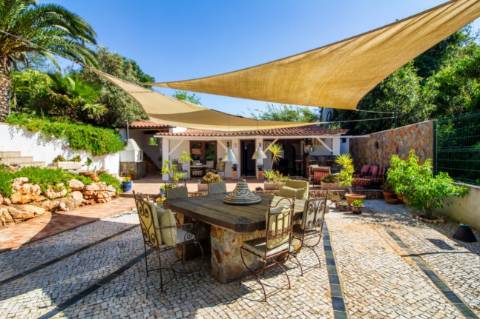 Charmosa Villa privada em lote de 2.630 m2