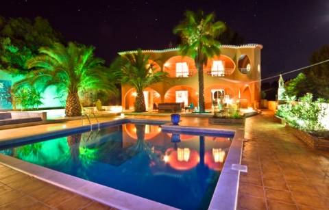 Charmosa Villa privada em lote de 2.630 m2