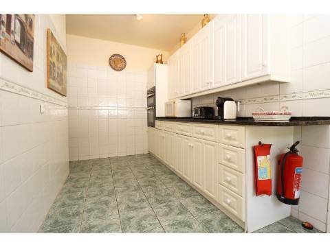 Villa privada com lote de 1.515 m2 a poucos minutos a pé da praia