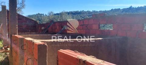 Terreno rústico com 4.555 m2 com armazém