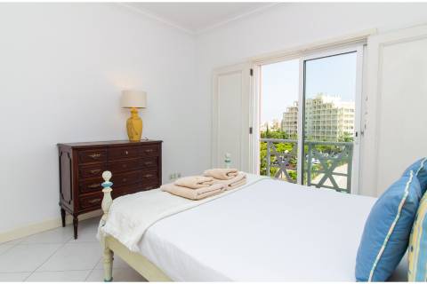 Apartamento T3 com Vista Mar e Marina – Vilamoura