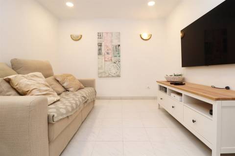 Charmosa Moradia Jardim Privativo e Piscina – a Poucos Minutos da Praia