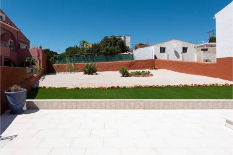 Totalmente Remodelada – Moradia T3 com Piscina, Jardim e terreno de 1.015m2