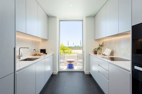 Luxuoso Apartamento T2 com Vista Mar a 200m da Praia – Forte Novo