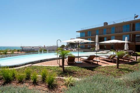 Luxuoso Apartamento T2 com Vista Mar a 200m da Praia – Forte Novo