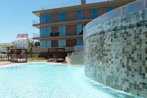 Luxuoso Apartamento T2 com Vista Mar a 200m da Praia – Forte Novo