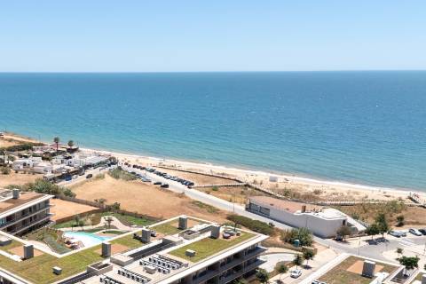 Luxuoso Apartamento T2 com Vista Mar a 200m da Praia – Forte Novo