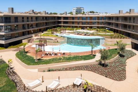 Luxuoso Apartamento T2 com Vista Mar a 200m da Praia – Forte Novo