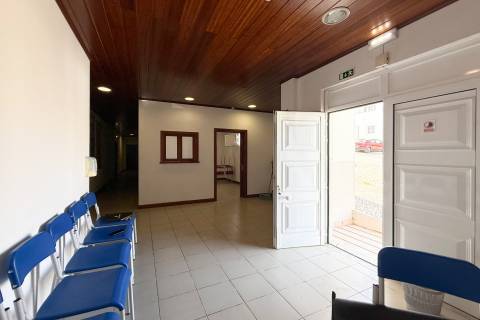 Loja em Albufeira com 206 m2