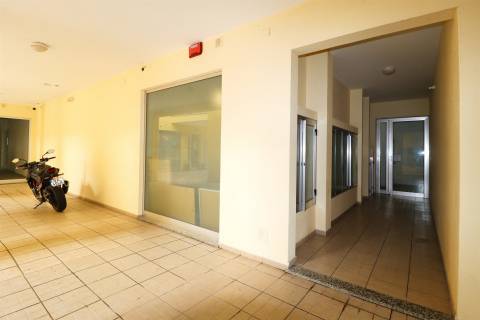 Loja no centro de algoz