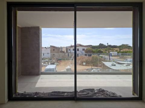 Fantástica Moradia entre Olhos de Agua e Vilamoura