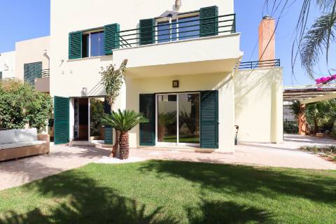 Moradia V2 + 1  Vista Mar em Vila de Pêra