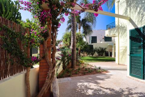 Moradia V2 + 1  Vista Mar em Vila de Pêra