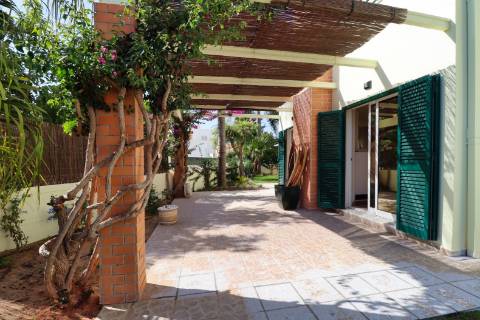 Moradia V2 + 1  Vista Mar em Vila de Pêra