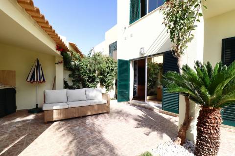 Moradia V2 + 1  Vista Mar em Vila de Pêra