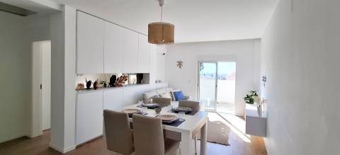 Apartamento T2 com vista mar