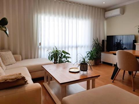 Apartamento T2 a 600m da Praia de Quarteira