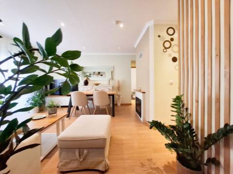 Apartamento T2 a 600m da Praia de Quarteira