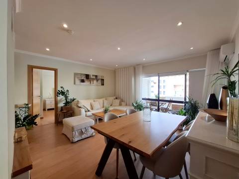 Apartamento T2 a 600m da Praia de Quarteira