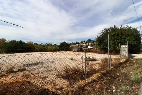 Terreno rústico para aluguer na EN 125 Guia