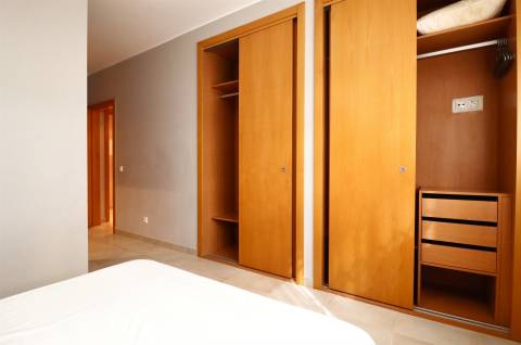 Apartamento T2 com Piscina a 500m da Praia do Forte Novo