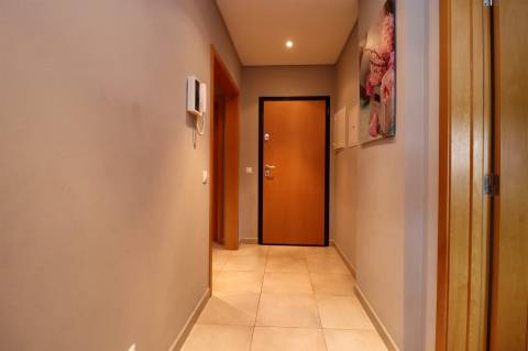 Apartamento T2 com Piscina a 500m da Praia do Forte Novo