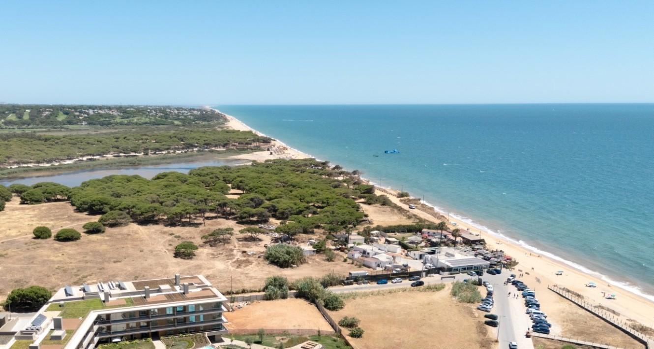 Apartamento T2 com Piscina a 500m da Praia do Forte Novo